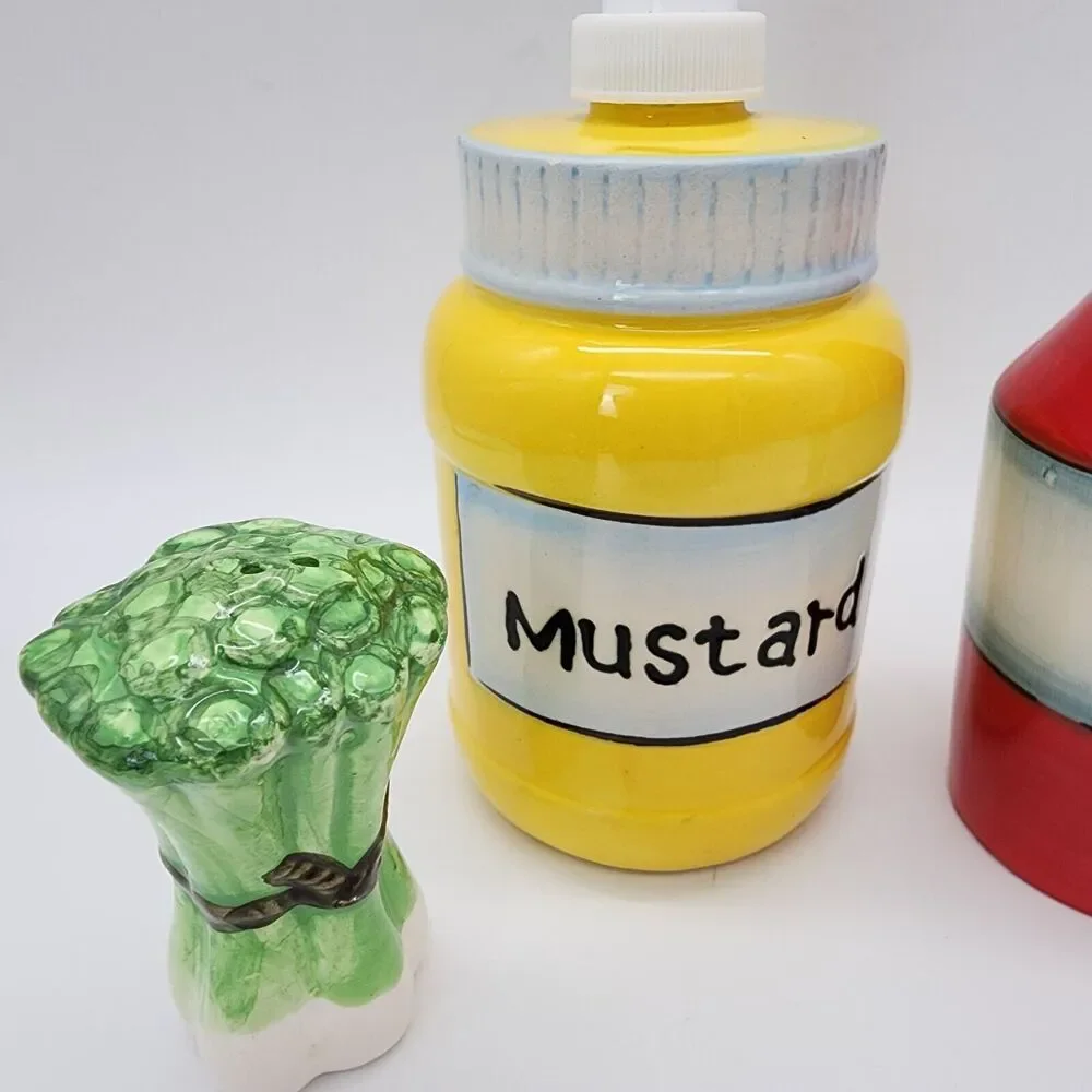 Pier 1 Imports Ceramic Ketchup Mustard Dispensers Salt Pepper Shakers Picnic Set